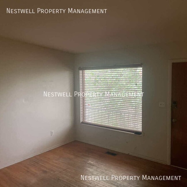 Building Photo - 938 Lowell Ave S