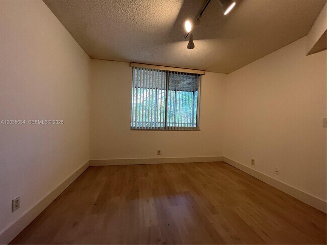 Building Photo - 4035 W McNab Rd