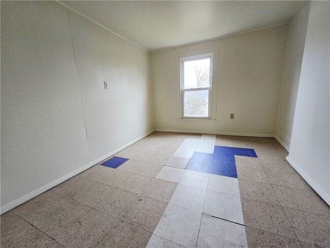 Building Photo - 130 E Elisha St