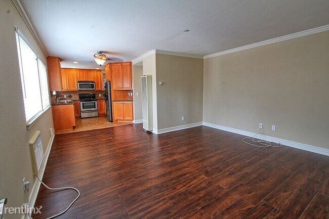 Building Photo - 2601 Cortez Dr