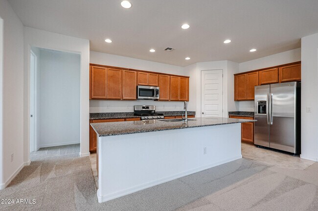 Building Photo - 8752 W Medlock Dr
