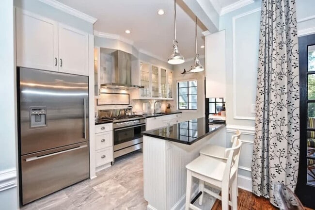 Building Photo - 600 Hermitage Ct