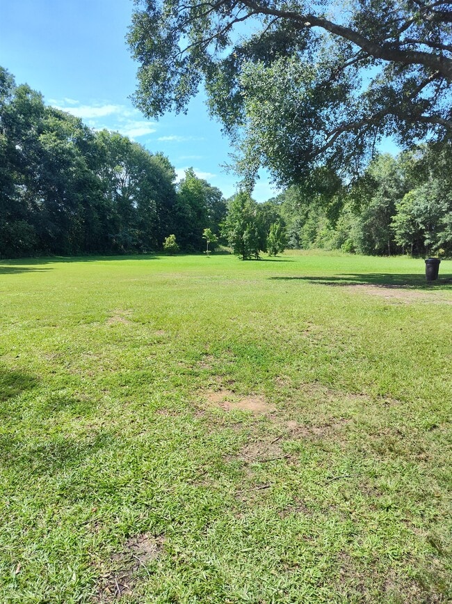 Building Photo - 9023 Brittonville Rd