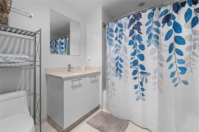 Building Photo - 3250 NE 1st Ave