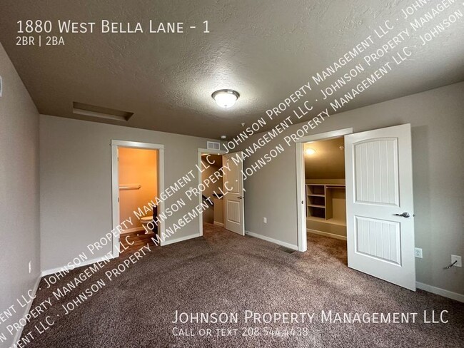 Building Photo - Great Location on this almost new Nampa to...