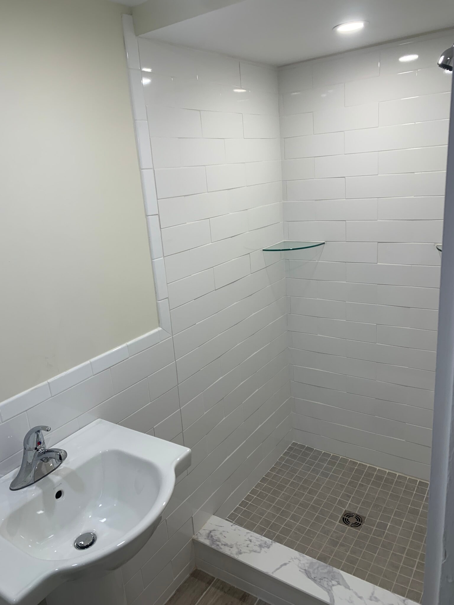 Building Photo - 71 Hale St