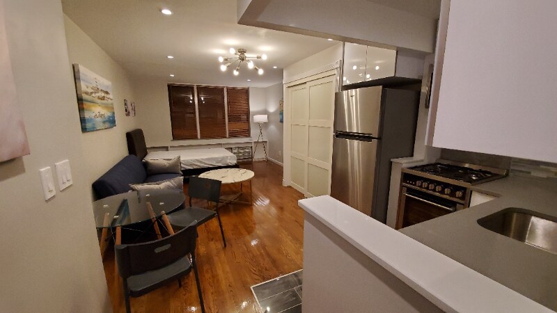 Building Photo - 1628 2nd Ave