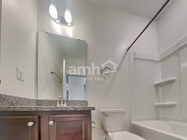 Building Photo - 320 Azore Way