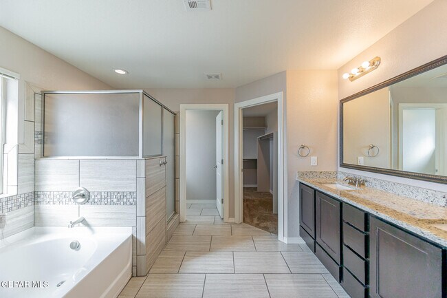 Building Photo - 14447 Onnie Kirk Ave