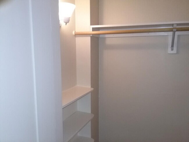 Building Photo - Seward Apartments - Studio
