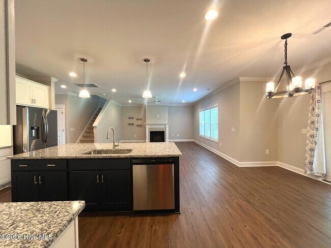 Building Photo - 404 Endicott Ct