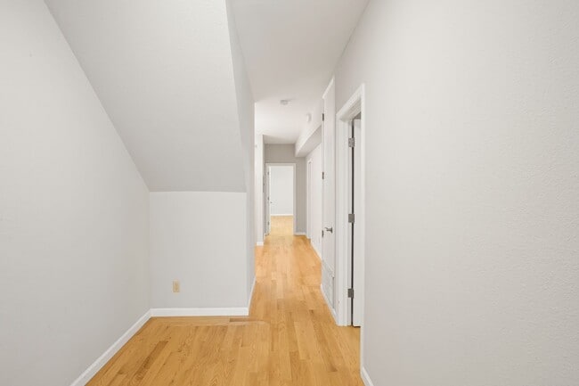 Building Photo - Spacious 3Bd/2Ba in SF Richmond District!