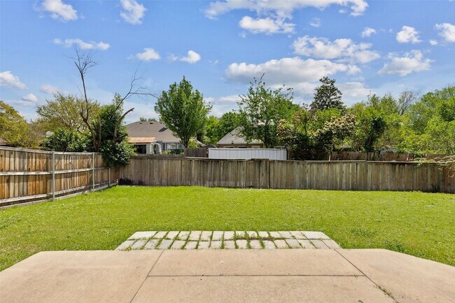 Building Photo - 1506 Mossy Glen Ct