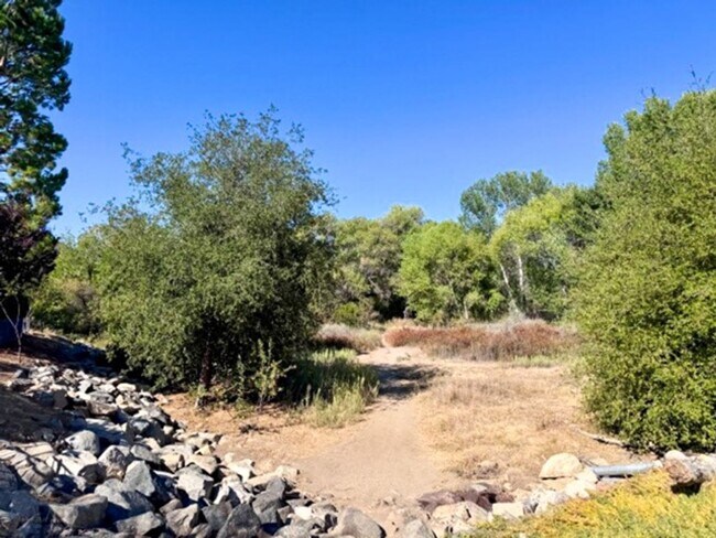Building Photo - For Lease – Fully Renovated & Furnished Ne...