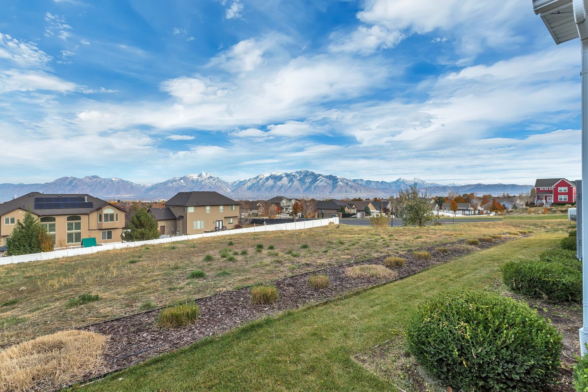Building Photo - 4253 W Clarks Hill Dr