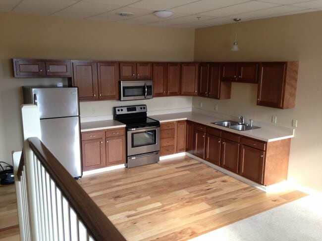 kitchen - 494 Mill St