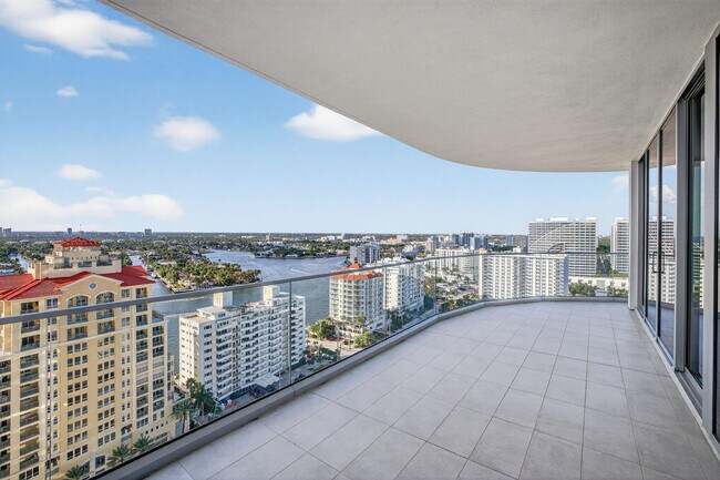 Building Photo - 151 N Seabreeze Blvd