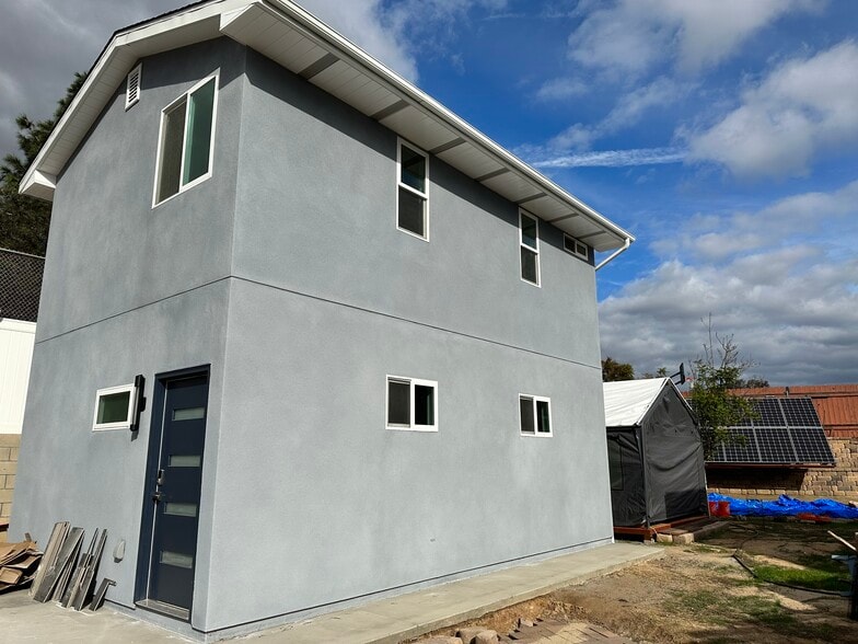 Stand alone 2 story ADU - 5642 Printwood Way