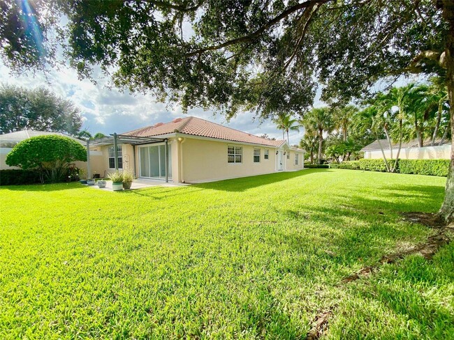 Building Photo - 8270 Eleuthera Ln