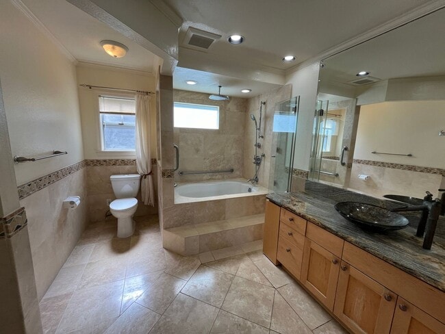 Building Photo - Hampton Court (Mililani Mauka) - Must see!!  3 bedrooms, central A/C, large 1745 sf, 2 story