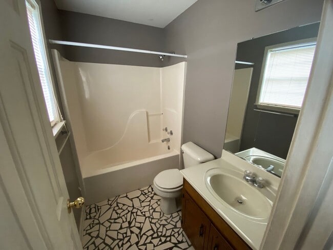 Building Photo - 3BR/2BA For Rent