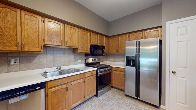 Building Photo - 1237 Cranbrook Dr