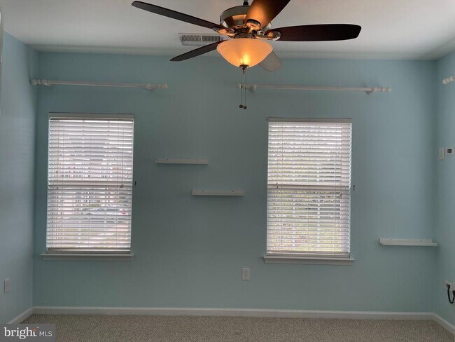 Building Photo - 114 Bowling Green Cir