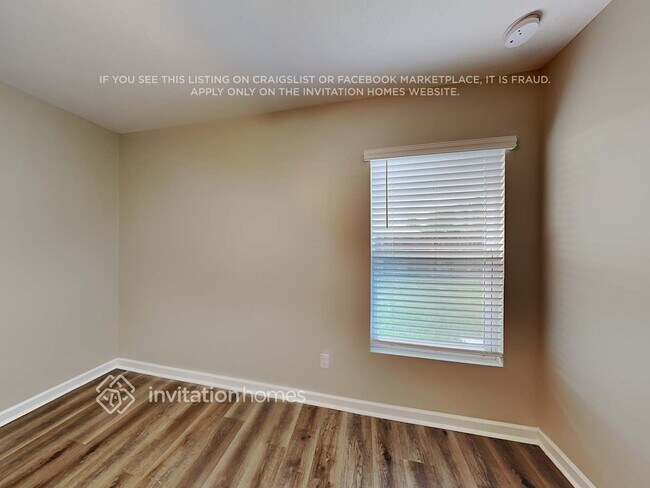 Building Photo - 4310 SW Darwin Blvd