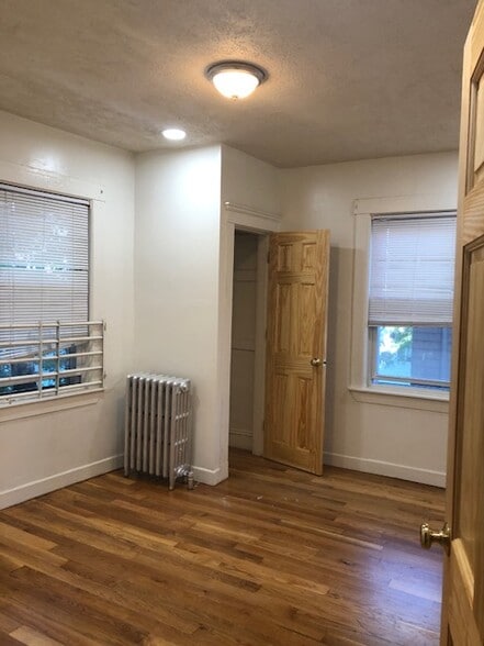 Building Photo - 12 Logan St