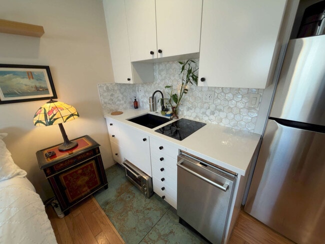 Building Photo - 3148 College Ave