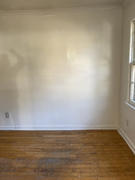 Building Photo - 4008 Macaulay Cove