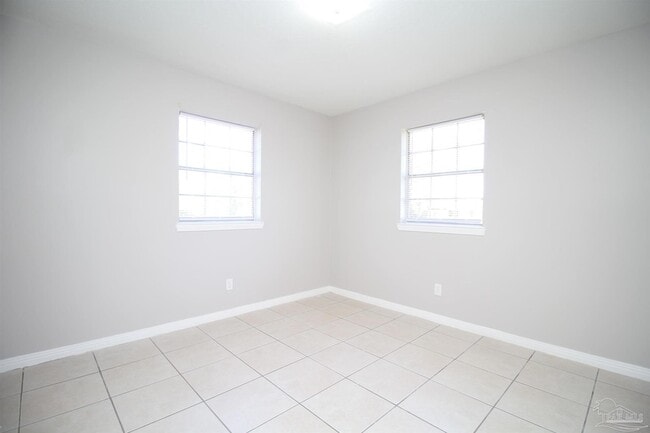 Building Photo - 10151 Guidy Ln