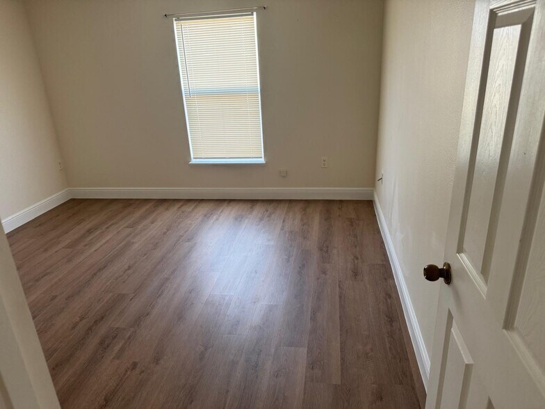 Building Photo - 11718 Pethrick Dr