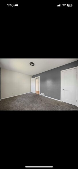 Building Photo - 4810 Chatsworth St