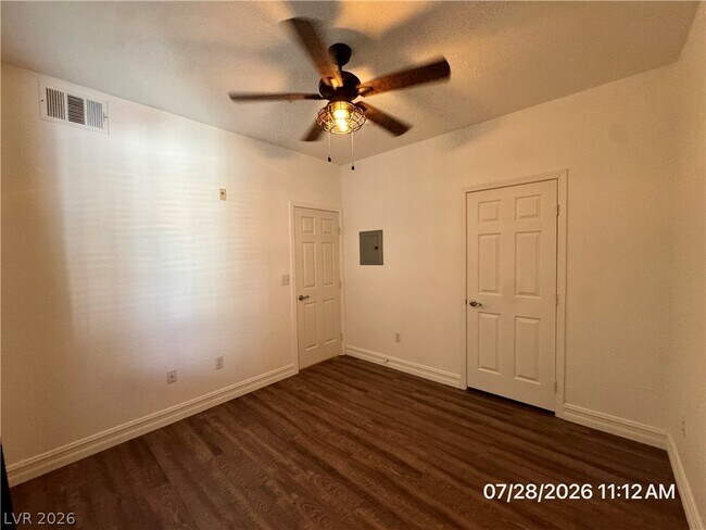 Building Photo - 7143 S Durango Dr