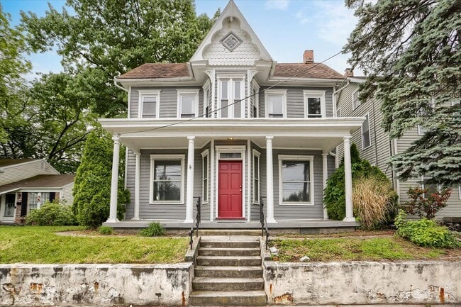 Primary Photo - 14 S 17th St