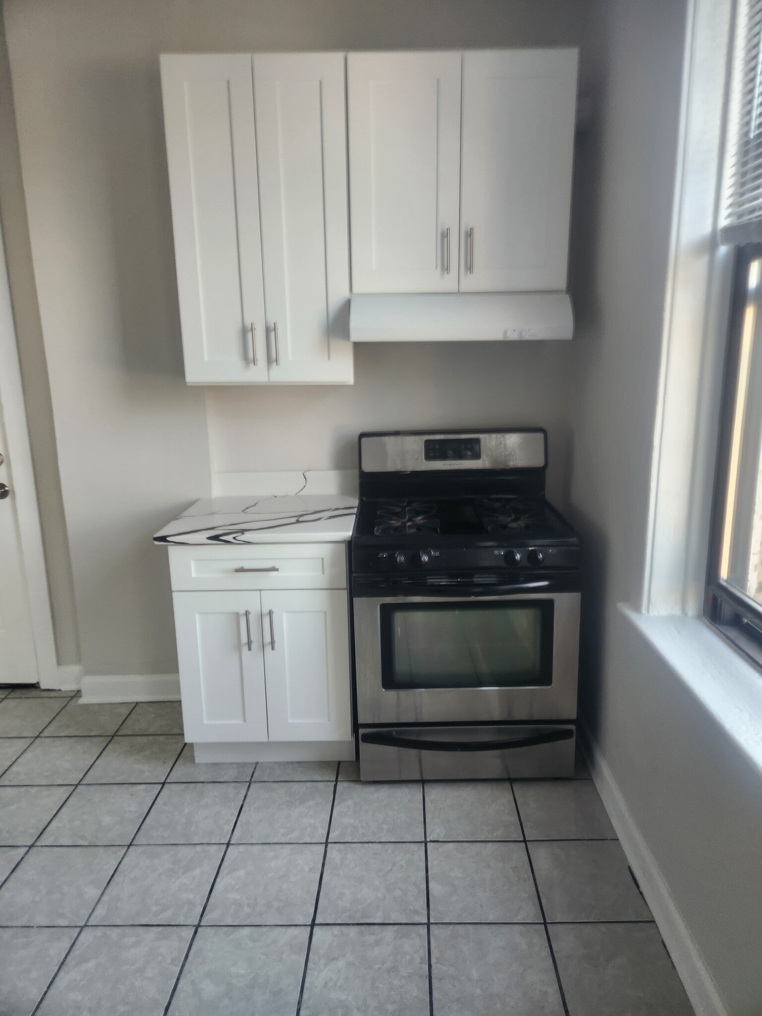 Kitchen - 2326 S Homan Ave