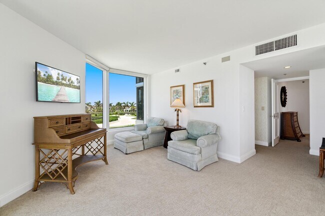 Building Photo - 2565 S Ocean Blvd