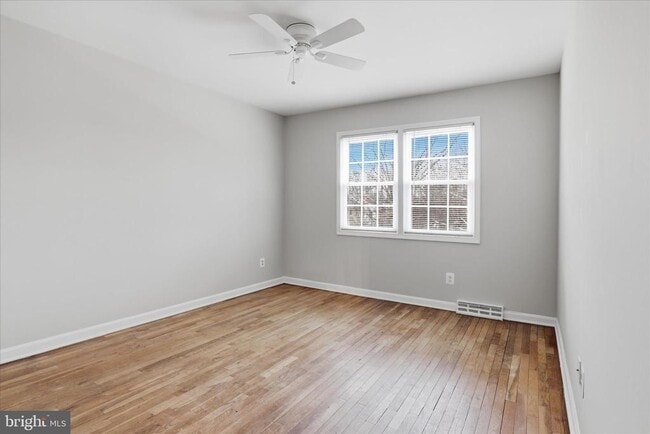 Building Photo - 8209 Carrleigh Pkwy