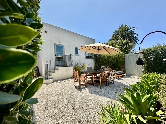 Backyard Tier 1 - 1521 Parmer Ave