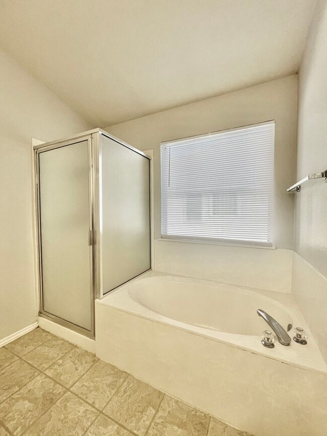 Building Photo - Spacious Home with Multiple Outdoor Living...