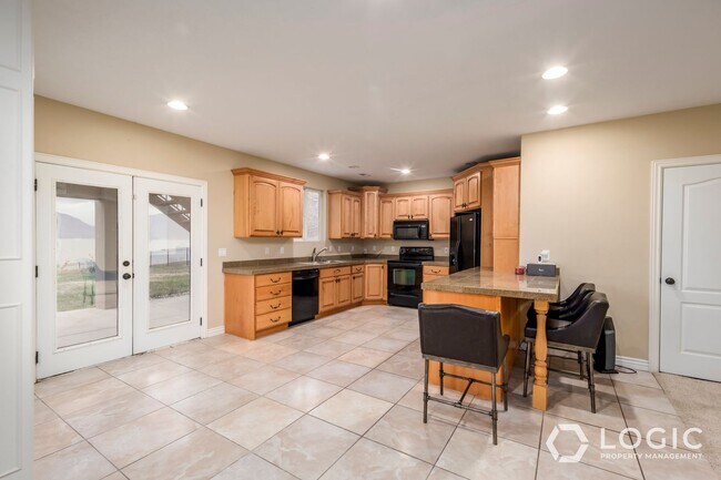 Building Photo - 1852 Centennial Blvd