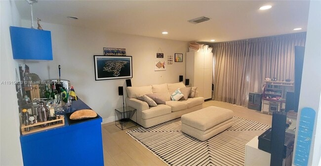 Building Photo - 1055 Yellow Birch Terrace