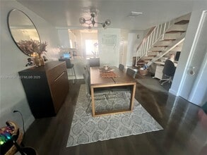 Building Photo - 421 NW 109th Ave