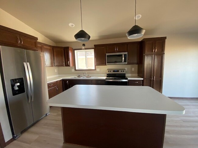 Building Photo - Beautiful 4 Bedroom Home - NEWLY Built