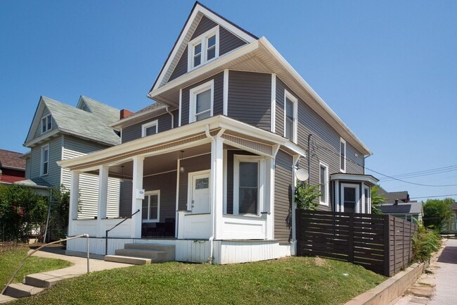 Building Photo - 166-170 Dakota Ave