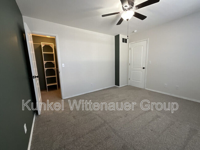 Building Photo - 329 Ring of Kerry Dr