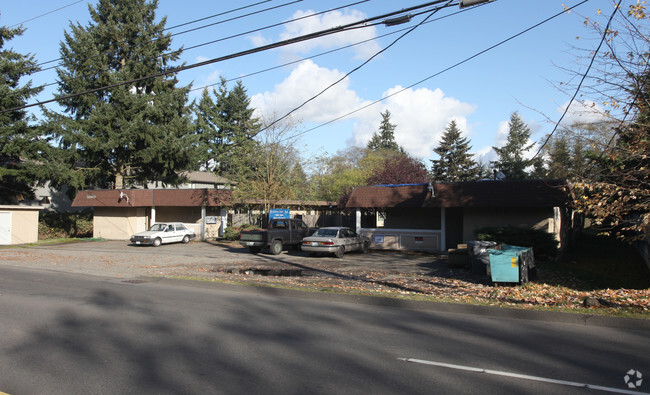 Primary Photo - Meadow Park Apartments
