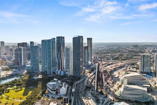 Building Photo - 1100 Biscayne Blvd