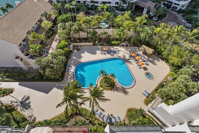 Building Photo - 540 Brickell Key Dr